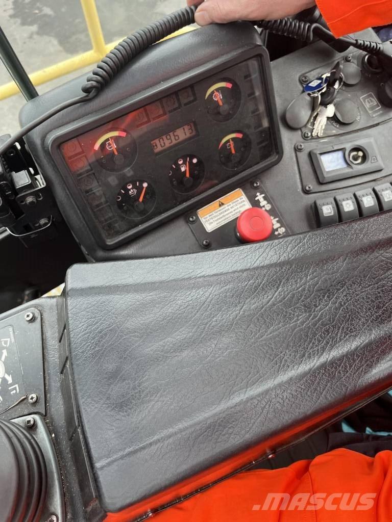 Hyster H11XM-ECD9 Teleskopbomtruckar (Sträckstaplare)