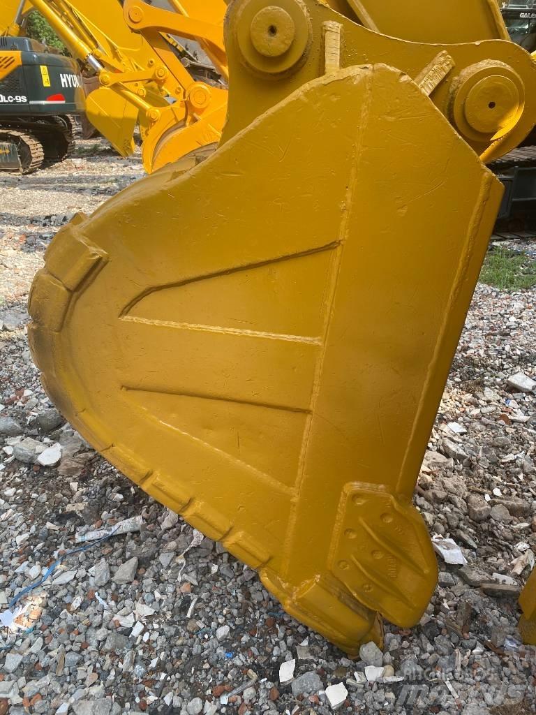 CAT 320 C L Bandgrävare