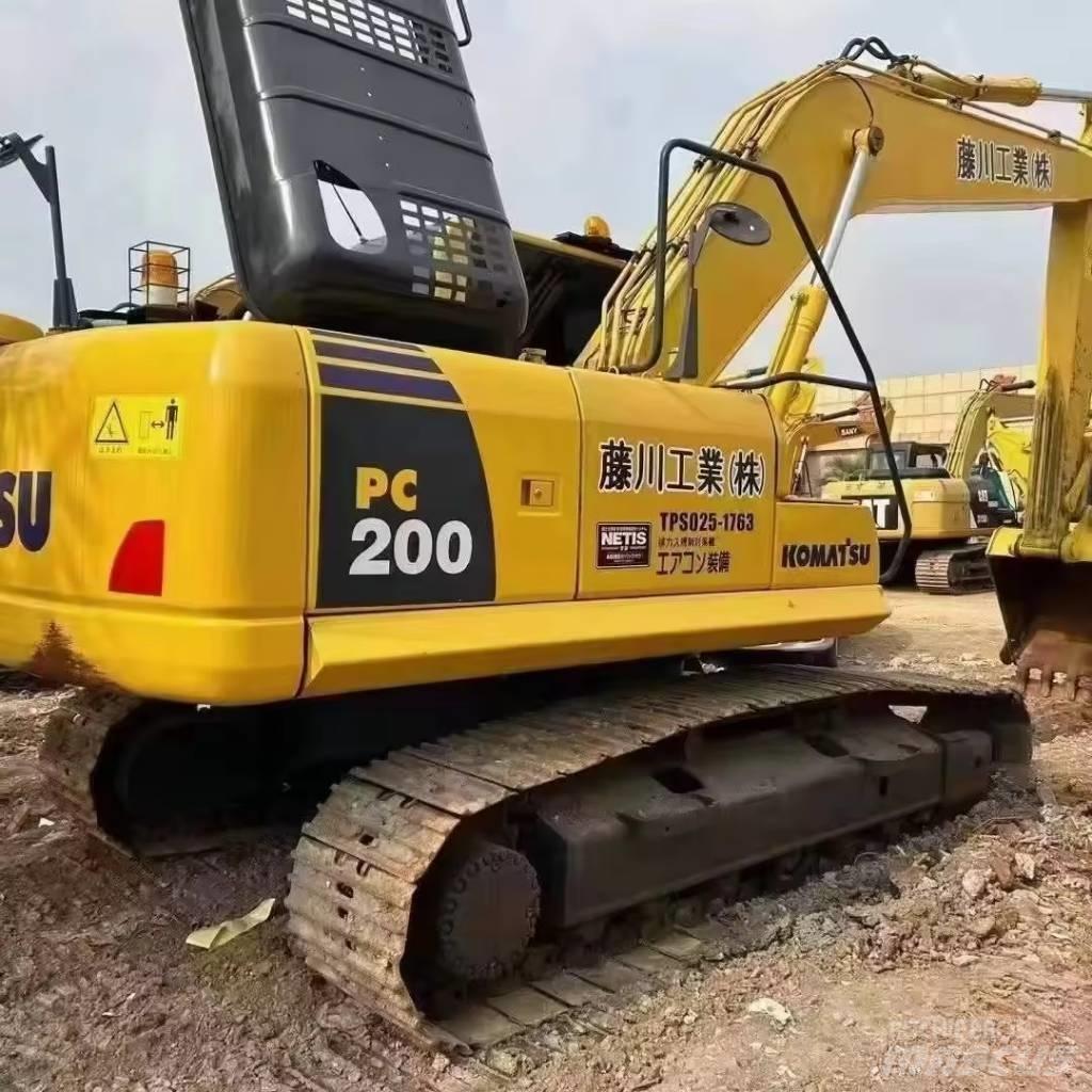 Komatsu PC 200 Bandgrävare