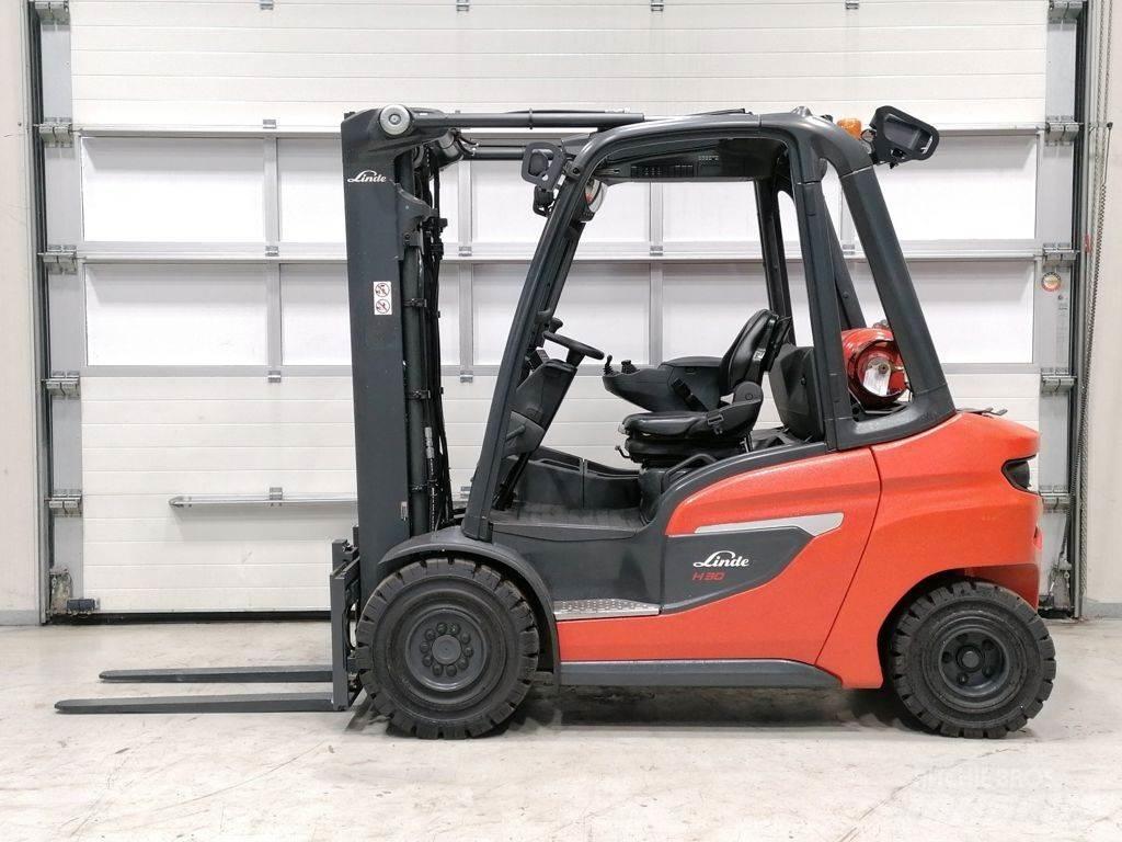 Linde H30T-01 Gasolmotviktstruckar