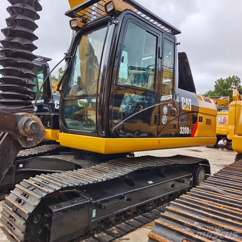 CAT 320 D Bandgrävare