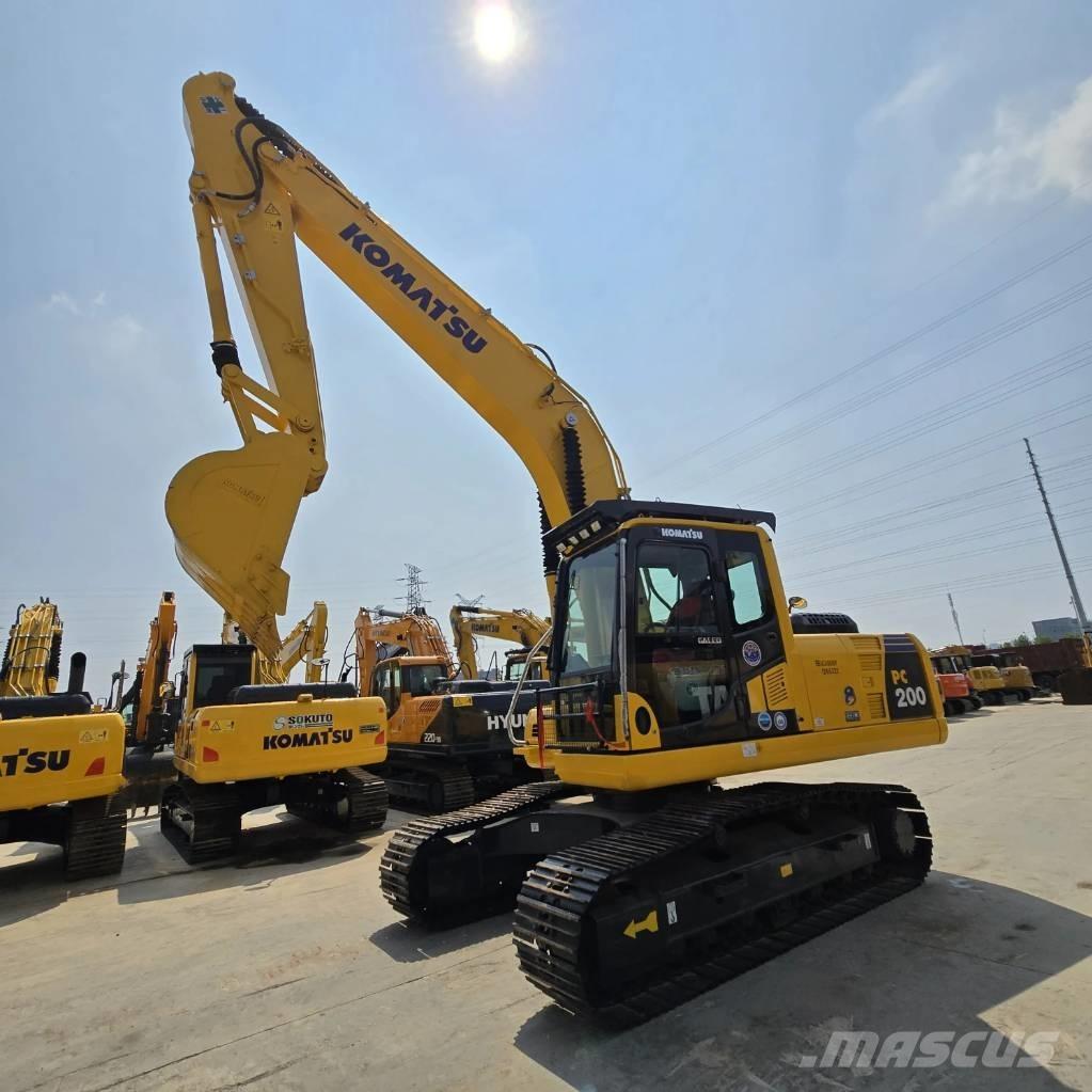 Komatsu PC 200-8 Bandgrävare