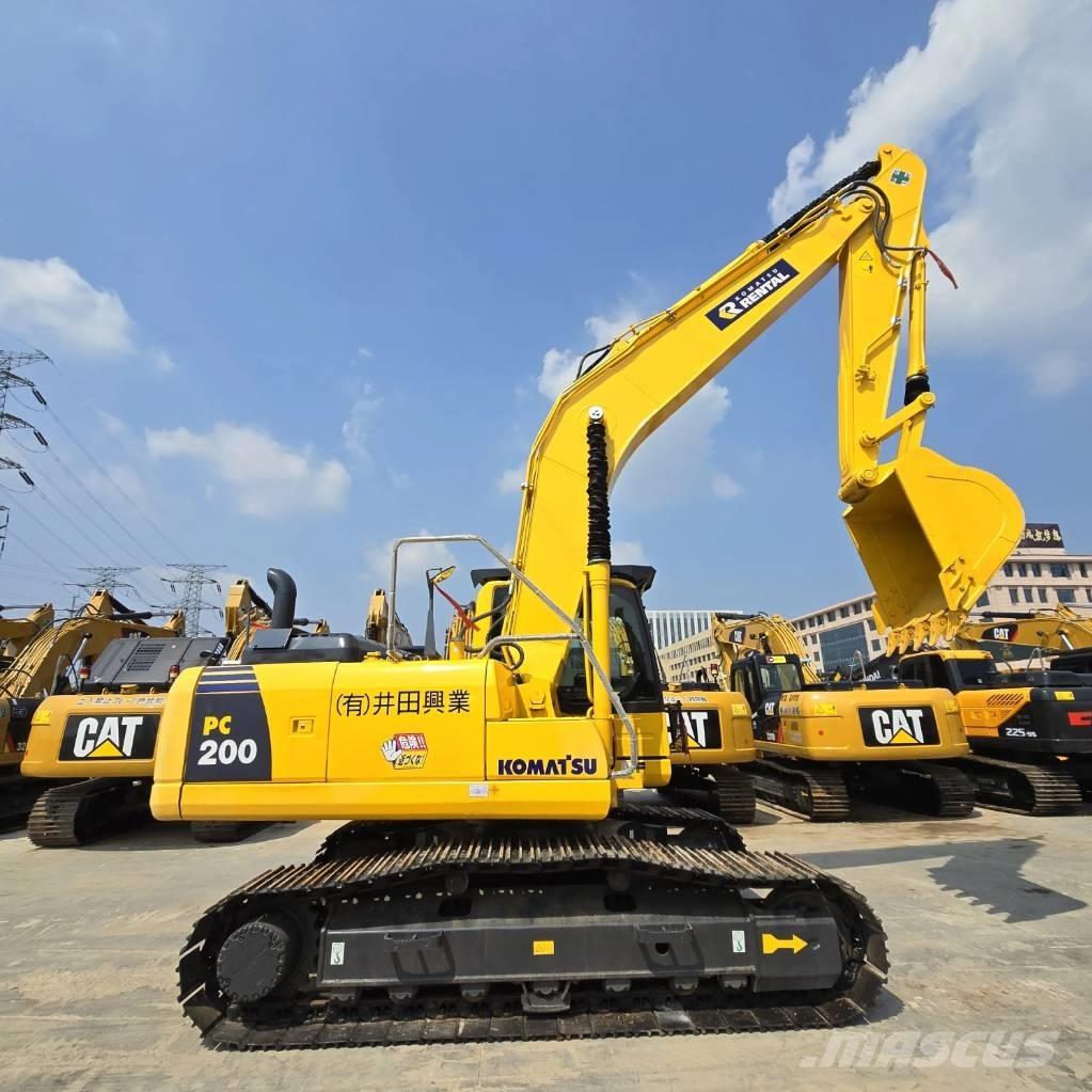 Komatsu PC 200-8 Bandgrävare