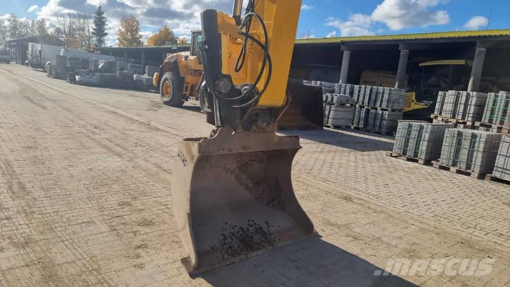 JCB JS 220 LC Bandgrävare