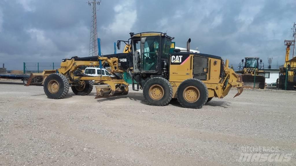 CAT 140 M Väghyvlar