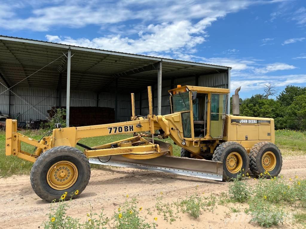 John Deere 770 BH Väghyvlar