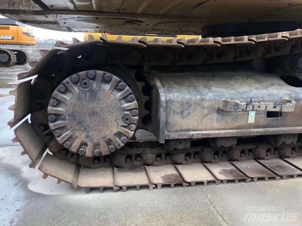 CAT 323 D Bandgrävare
