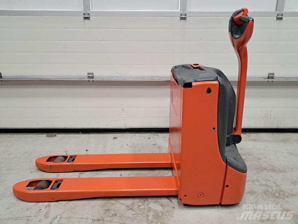 Linde T16 Låglyftare utan plattform