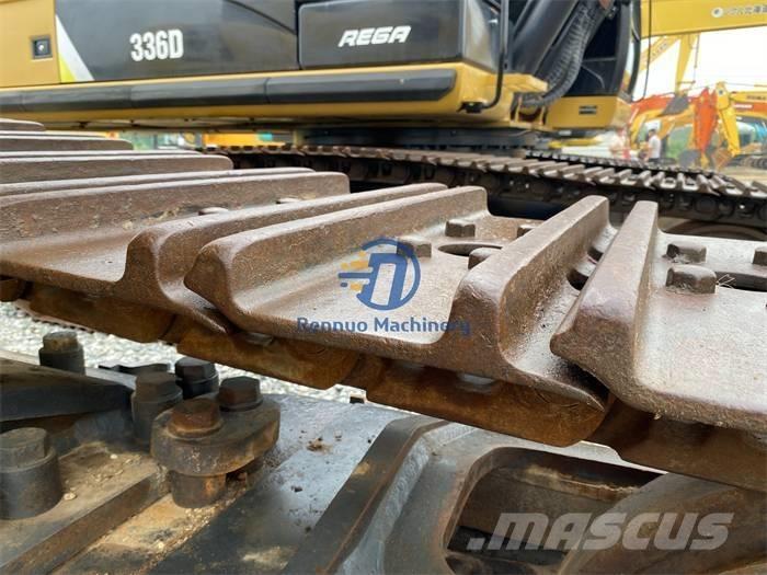 Komatsu PC450-8 Bandgrävare