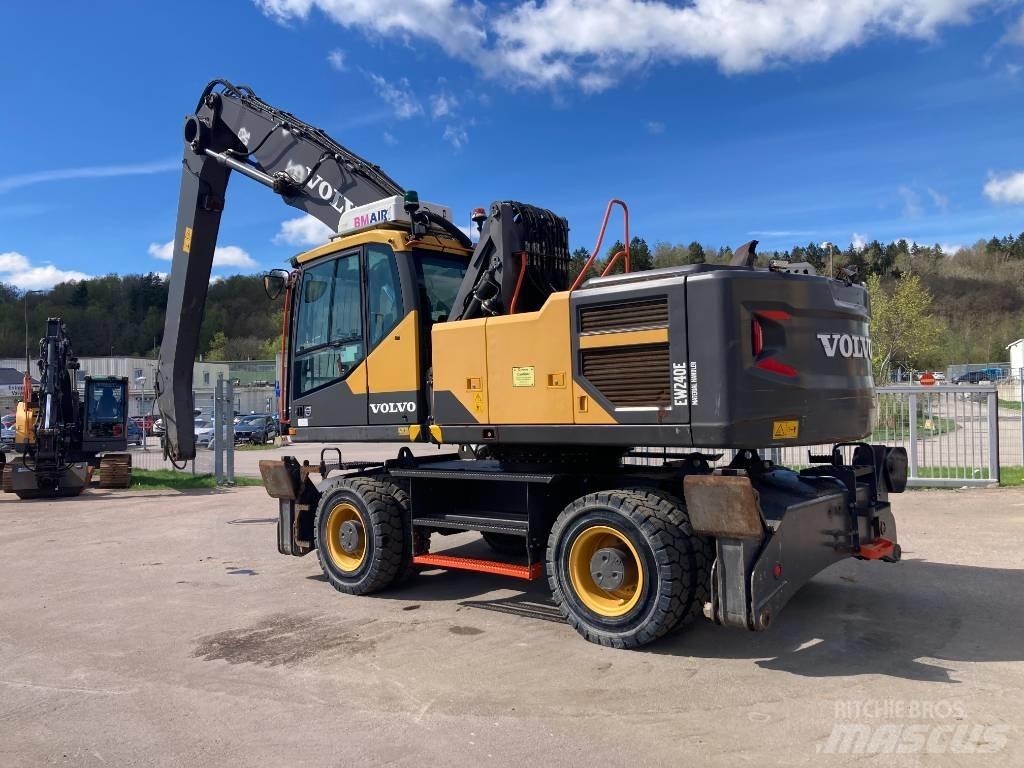 Volvo EW 240 E MH Avfalls / industri hantering