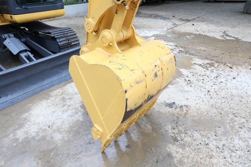 Komatsu PC 60-8 Bandgrävare