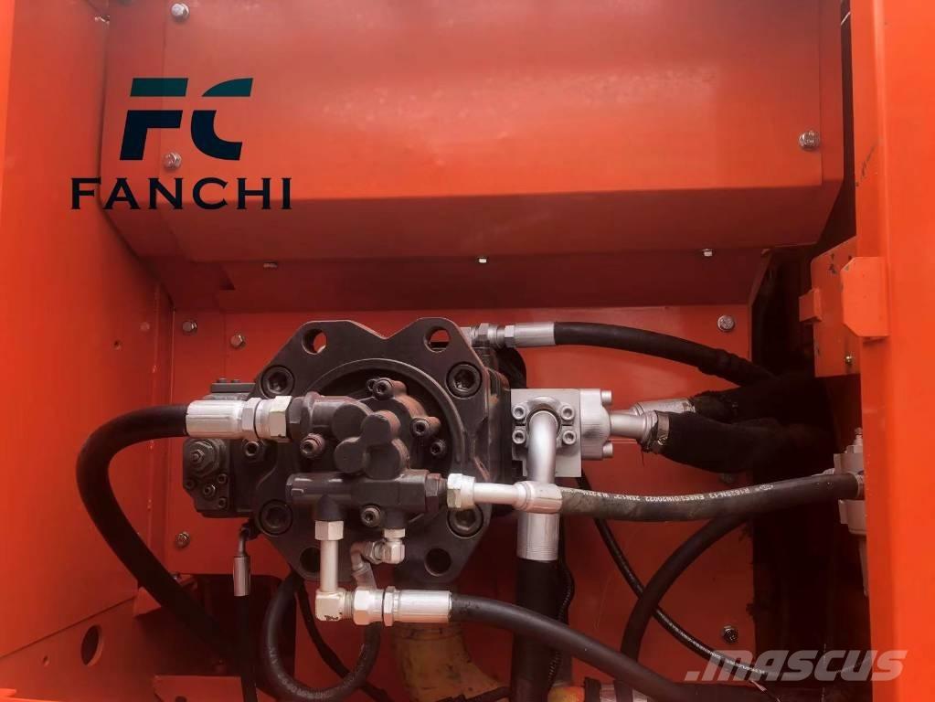 Doosan DX 225 LC Bandgrävare