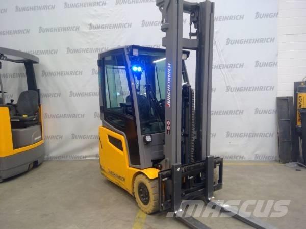 Jungheinrich EFG 215 Elmotviktstruckar