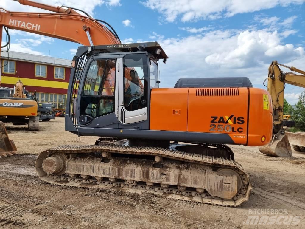 Hitachi ZX 250 LC-3 Bandgrävare
