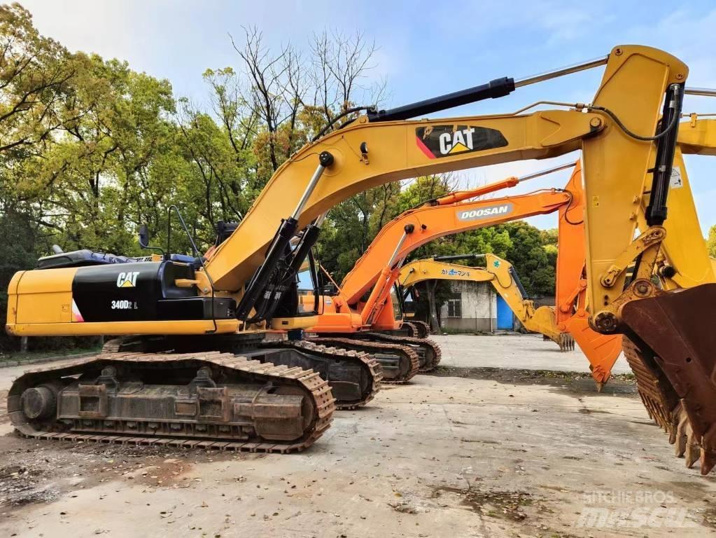 CAT 349 D2 Bandgrävare