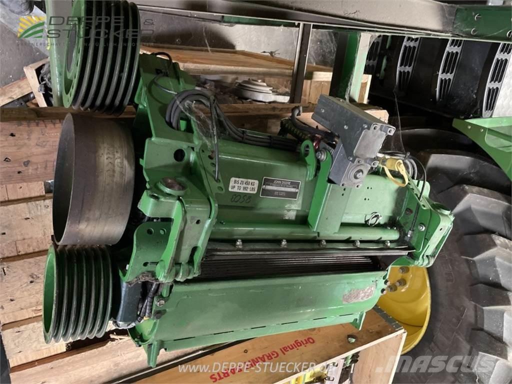 John Deere 8500i Fälthackar