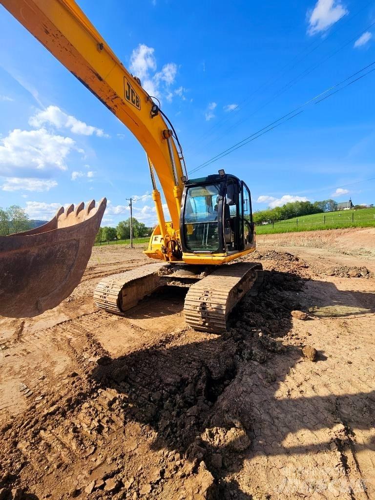 JCB JS 160 LC Bandgrävare