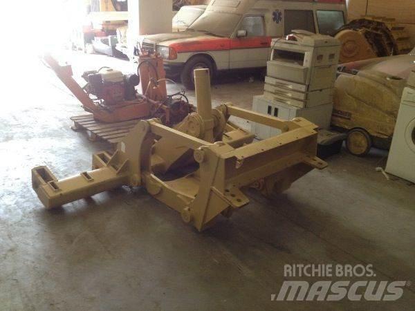 CAT 140H/160H Ripper Entreprenad - Övrigt
