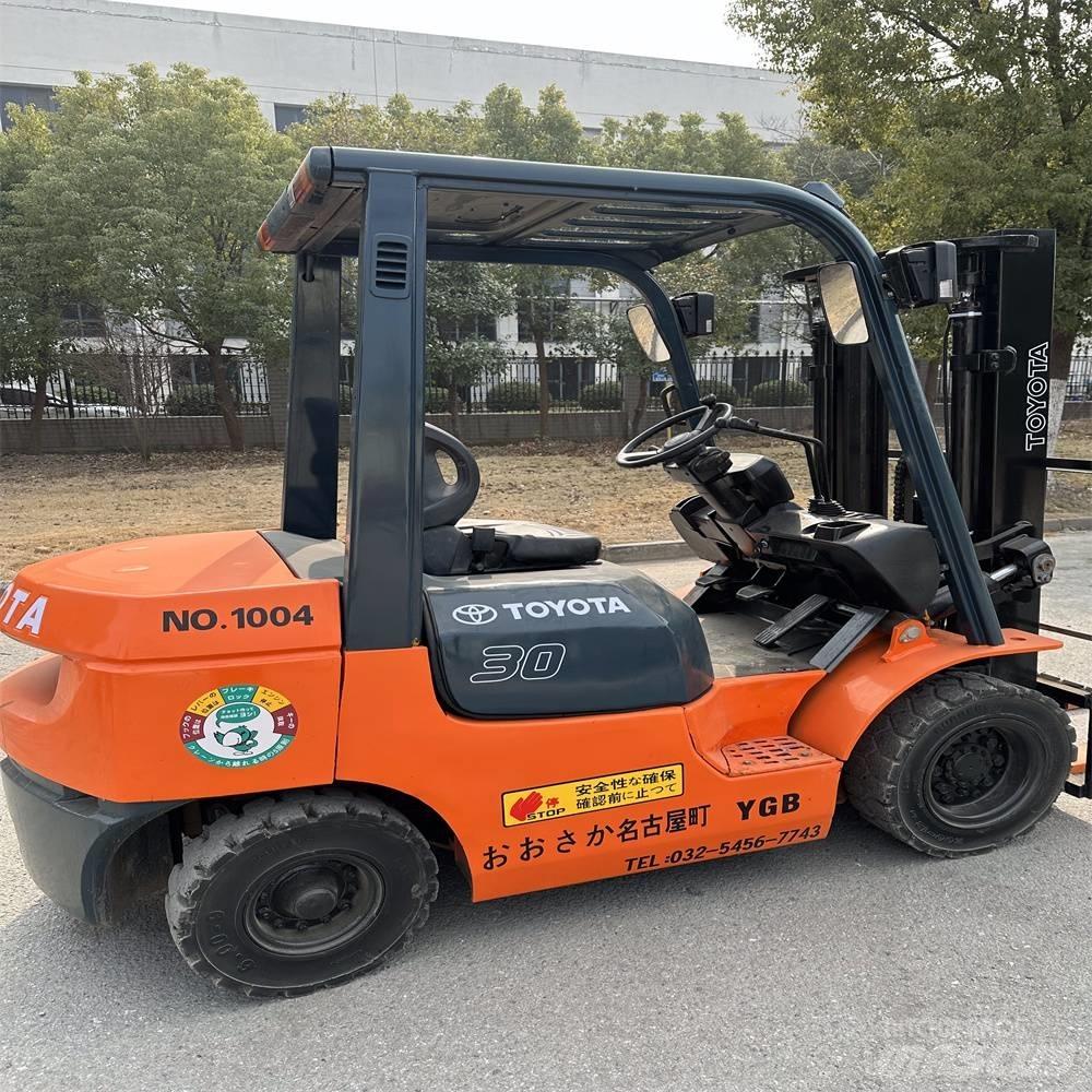 Toyota 02-7 FD F 30 Dieselmotviktstruckar