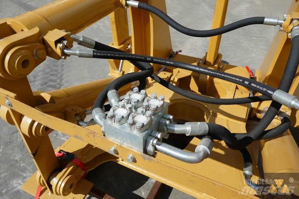 CAT D7E Ripper Övriga