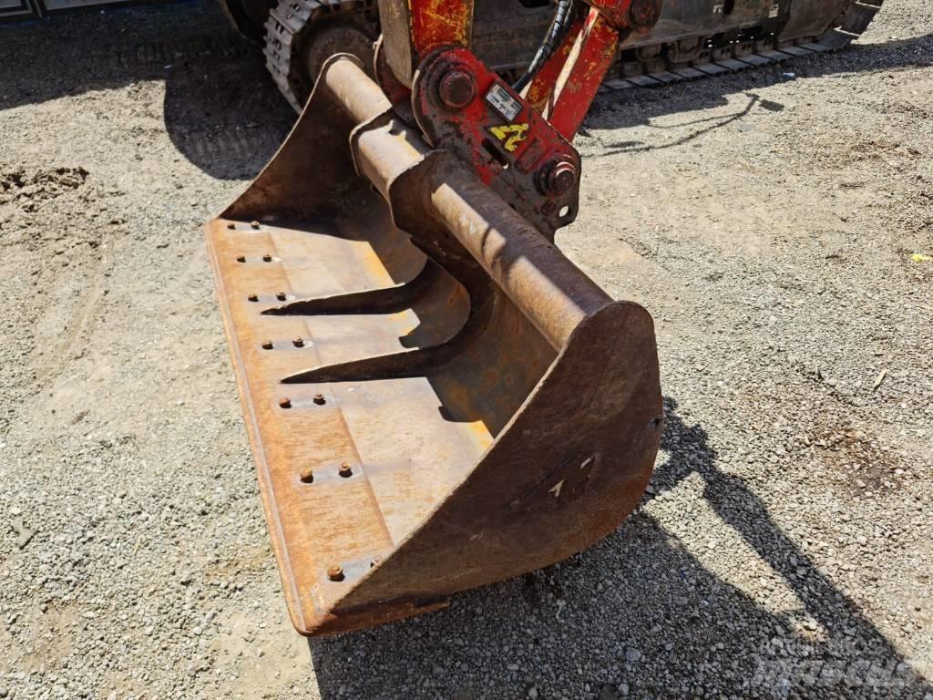 Komatsu PC 138-8 Bandgrävare