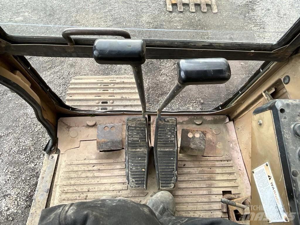CAT E 120 B Bandgrävare