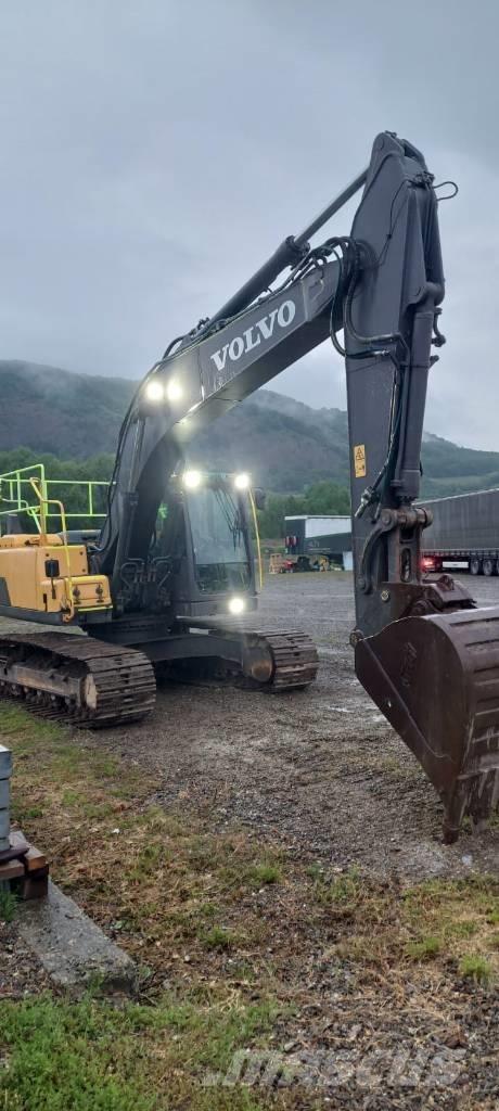 Volvo EC 220 DL Bandgrävare