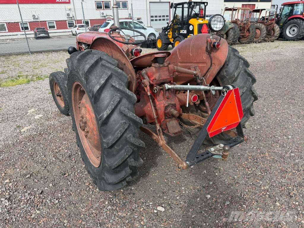 Volvo krabat T-425 Traktorer