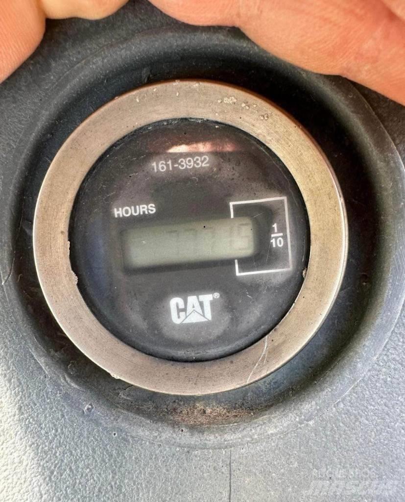 CAT 420 D Grävlastare
