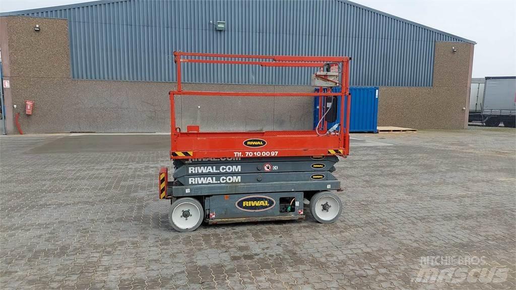 SkyJack SJIII3220 Saxliftar
