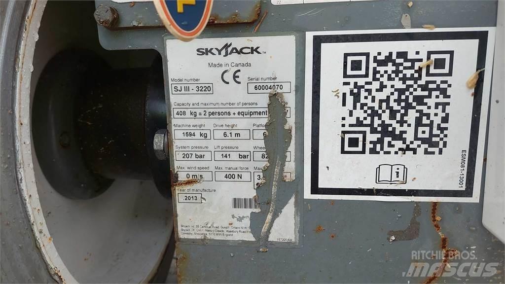 SkyJack SJIII3220 Saxliftar