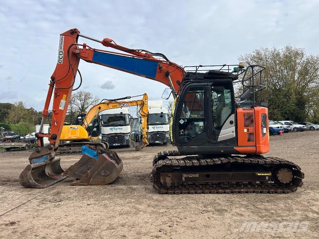 Hitachi ZX 135 US-6 Bandgrävare