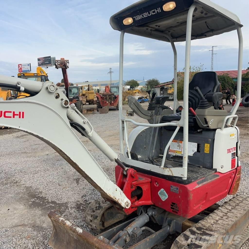 Takeuchi TB 217 R Minigrävare < 7t