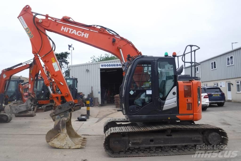 Hitachi ZX 135 US-6 Bandgrävare
