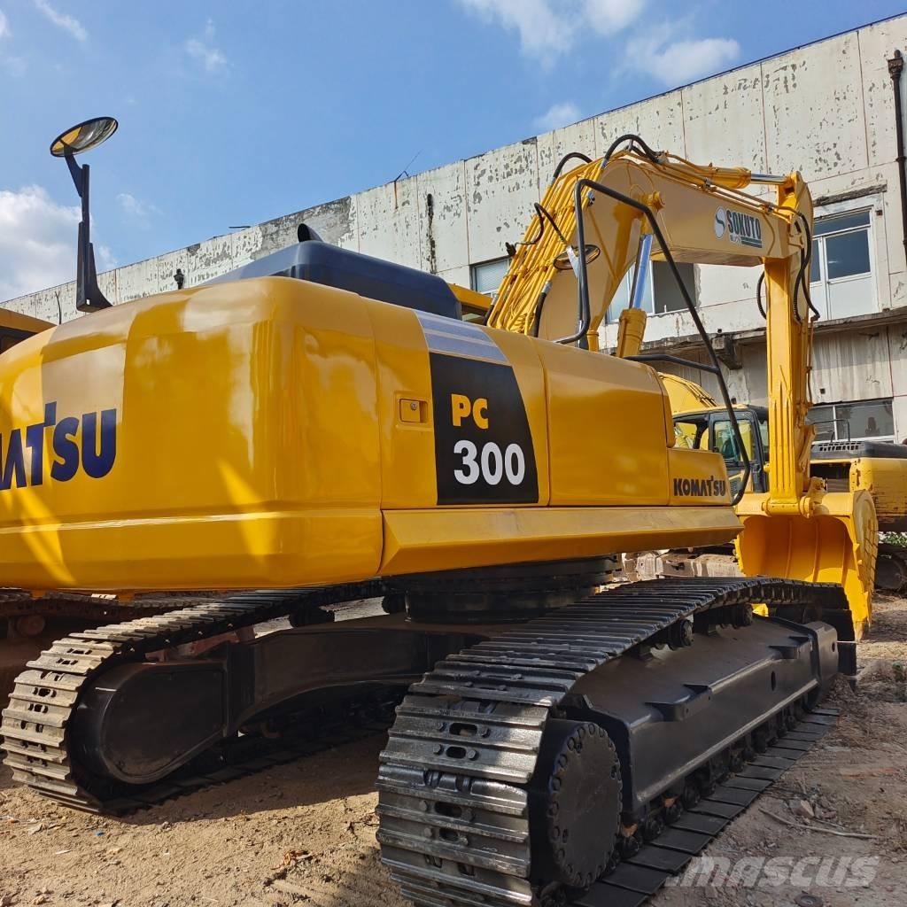 Komatsu PC 300 LC Bandgrävare
