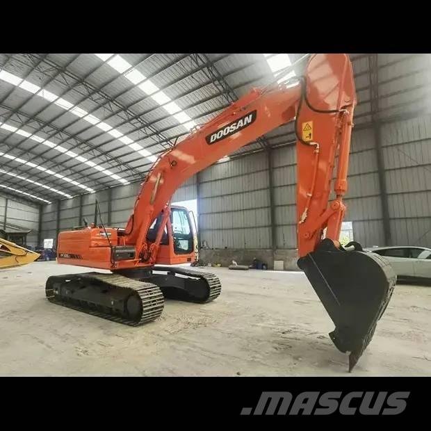 Doosan DX 225 LC Bandgrävare