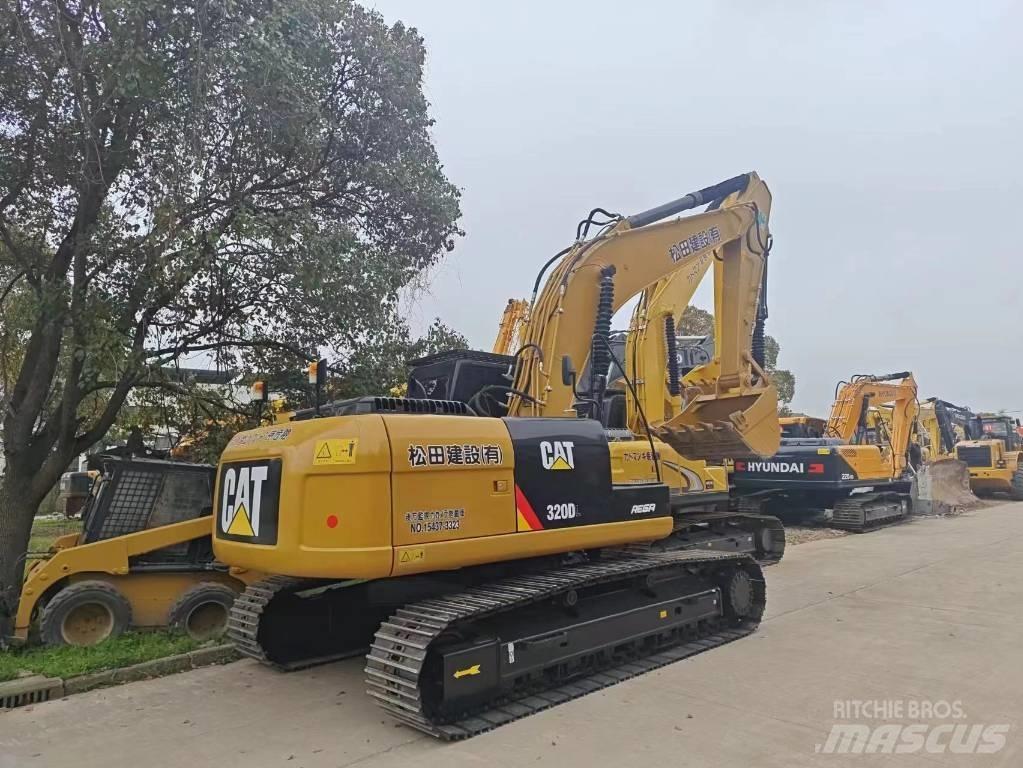 CAT 320 D L Bandgrävare