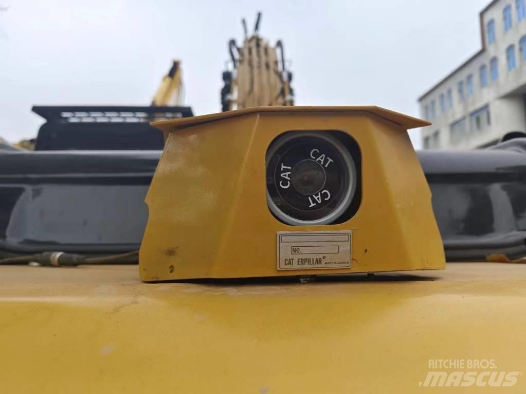 CAT 320 D L Bandgrävare