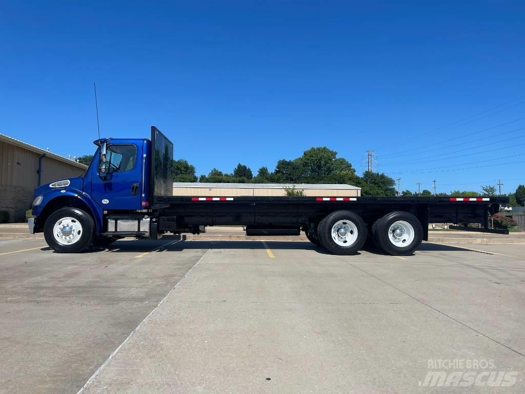 Freightliner M 106 Flakbilar