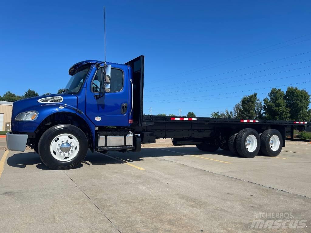 Freightliner M 106 Flakbilar
