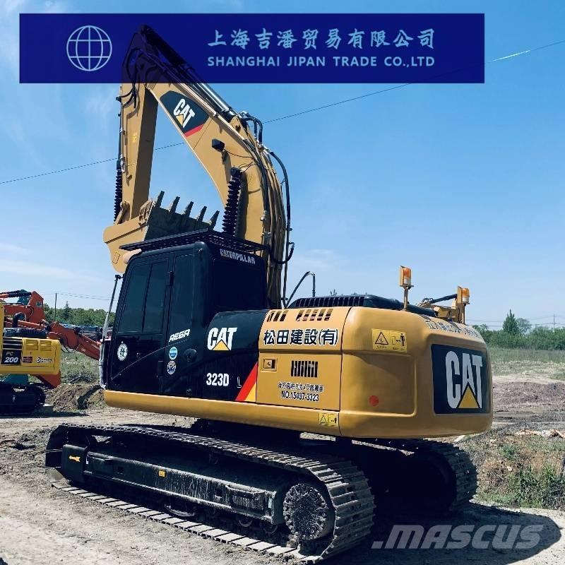 CAT 323 D Bandgrävare