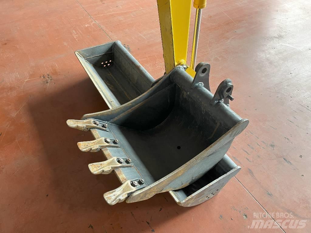 Komatsu PC 24 MR 5 Minigrävare < 7t