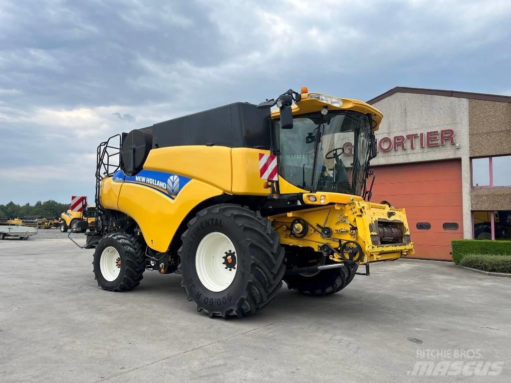 New Holland CR 9090 Skördetröskor