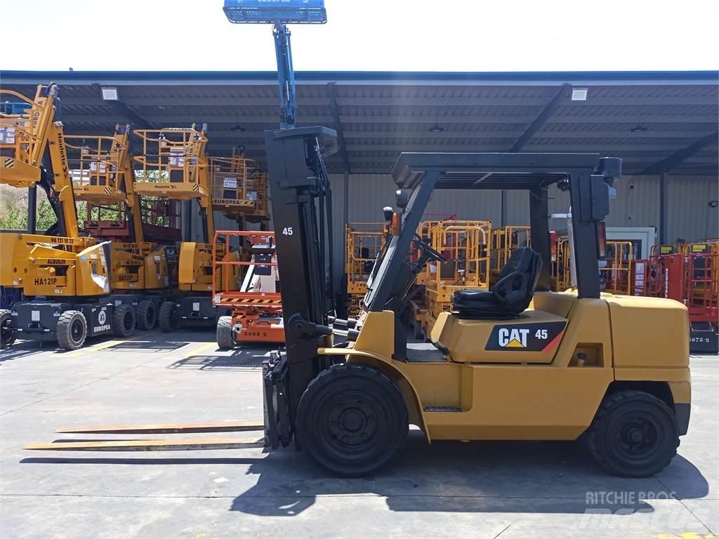 CAT DP45K Dieselmotviktstruckar