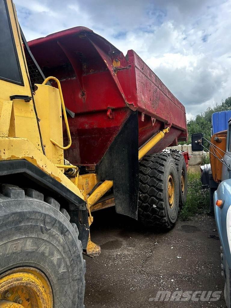 Volvo A25C Midjestyrd dumper