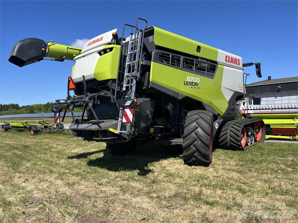 CLAAS Lexion 8700TT Skördetröskor