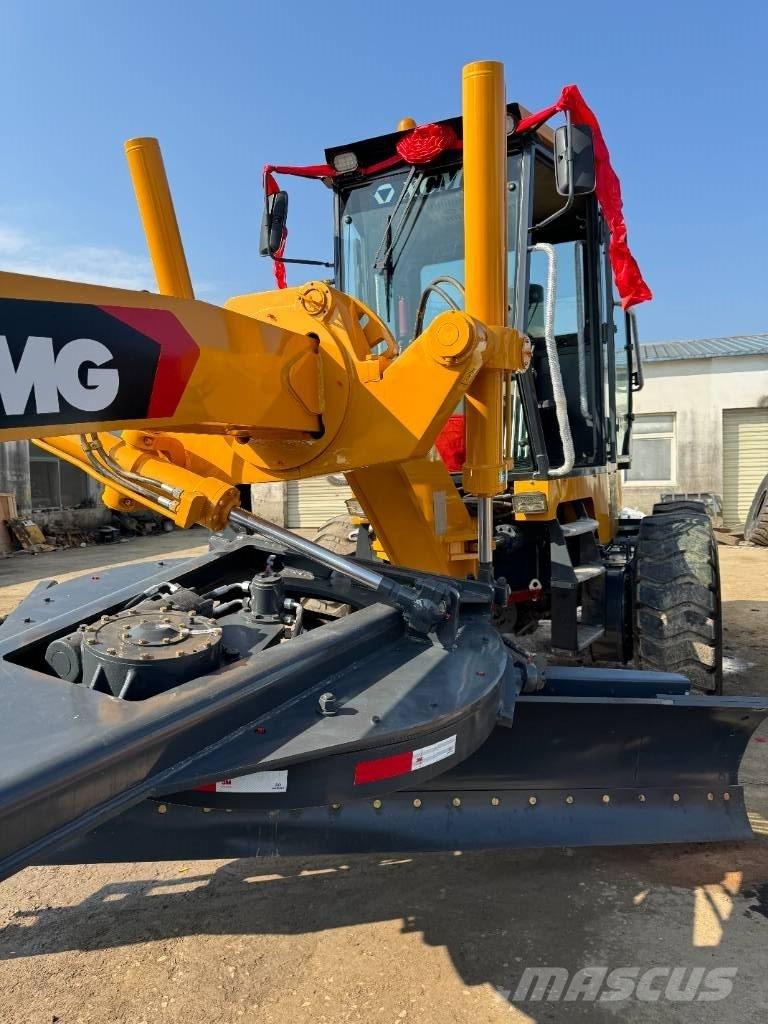 XCMG GR 2153 Väghyvlar