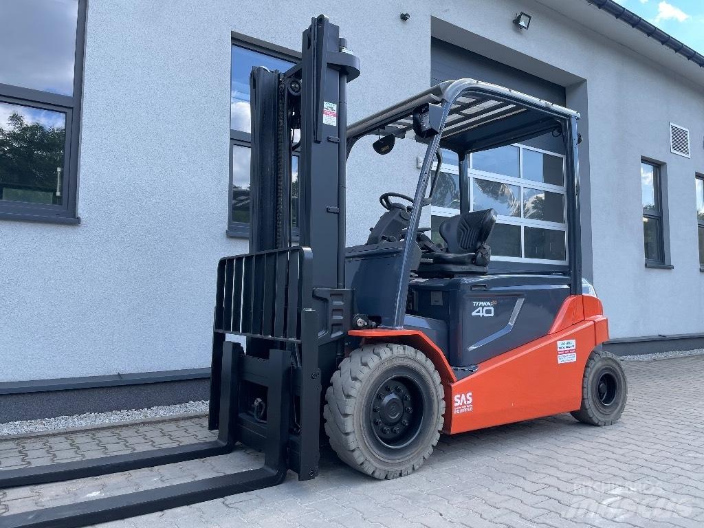 Toyota 8FBMT40 Elmotviktstruckar