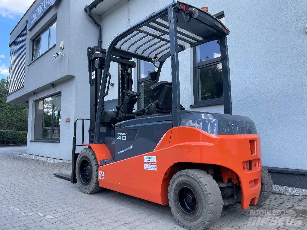 Toyota 8FBMT40 Elmotviktstruckar
