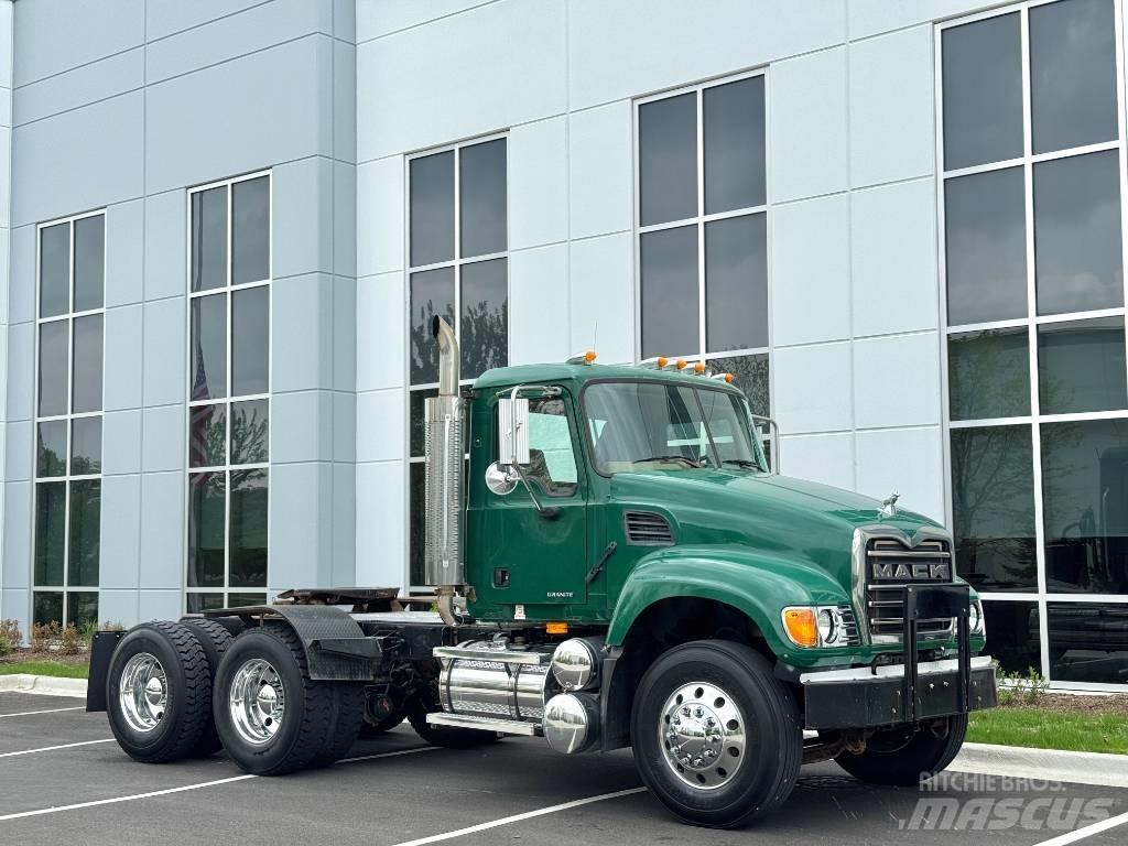 Mack Granite CV713 Dragbilar